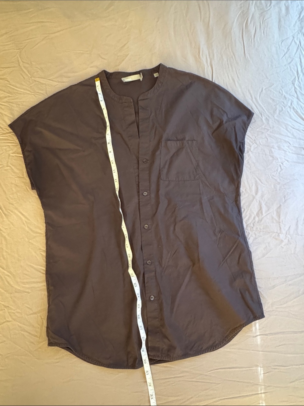 Lot: 2 Vince shirts, medium - Picture 10 of 10